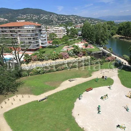 Appartamento 3 Bedroom Penthouse Near Cannes *