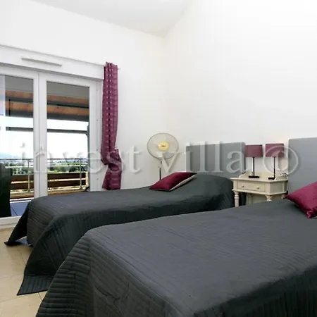 3 Bedroom Penthouse Near Cannes *